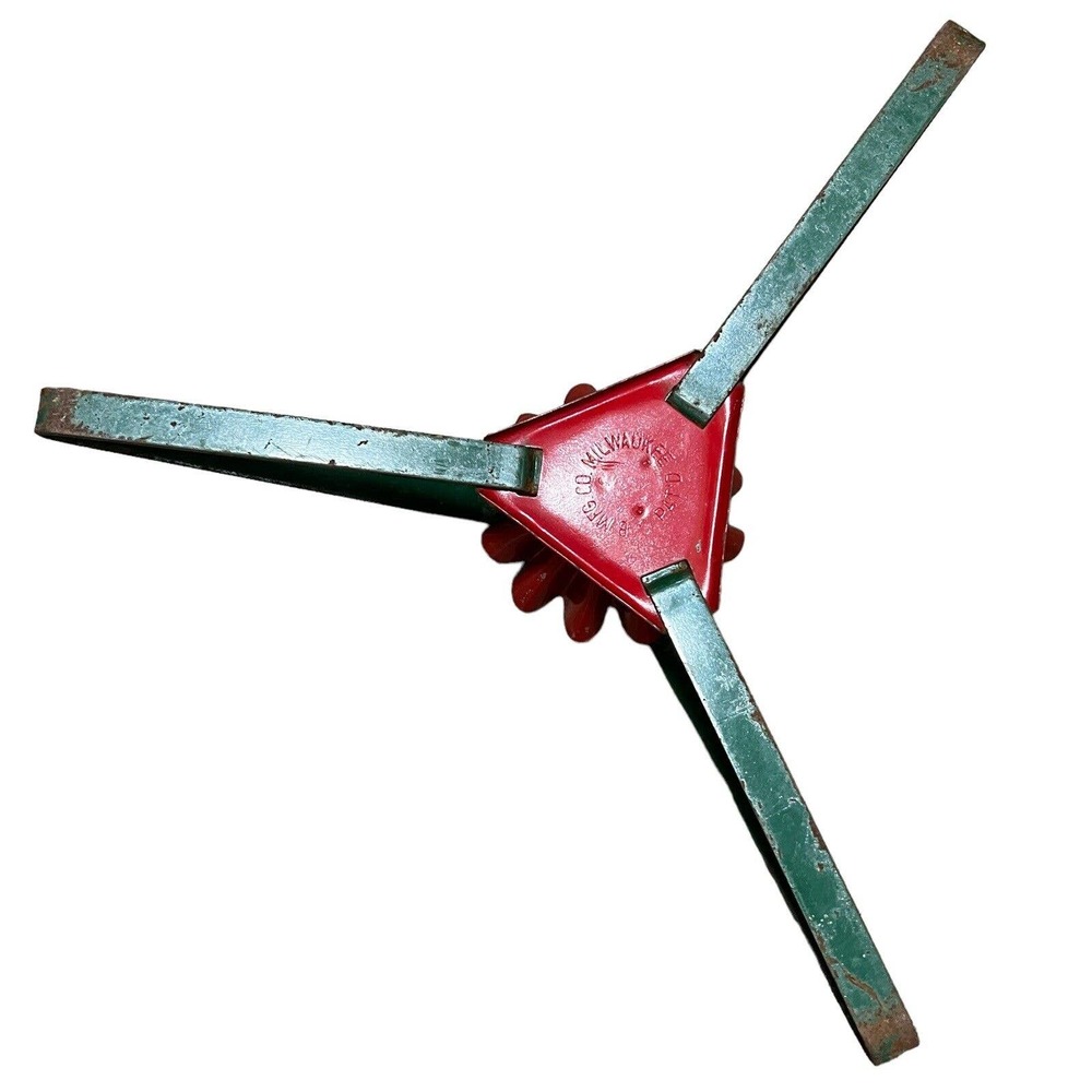 S&B Mfg. Co Milwaukee Christmas Tree Stand Fluted Red Green Metal Vintage 1950's - Picture 7 of 8